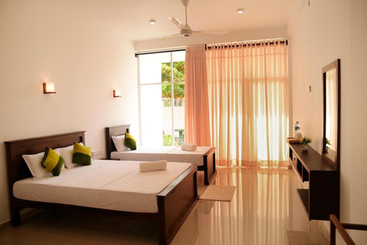 The Ritz Hikkaduwa Hotel Exterior photo